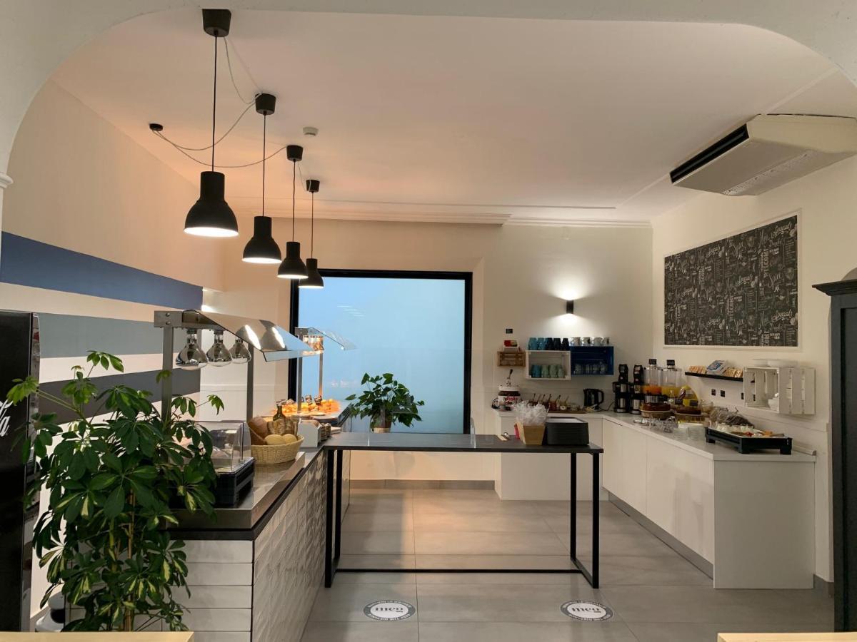 Meg Lifestyle Hotel & Apartaments Riccione Esterno foto
